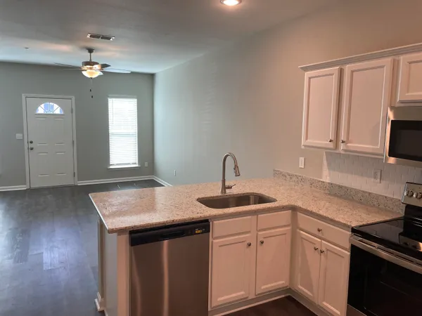 $1,450 | 2272 Del Carmel Way, Tallahassee, FL 32303