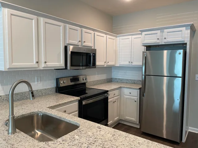 $1,700 | 2272 Del Carmel Way, Tallahassee, FL 32303