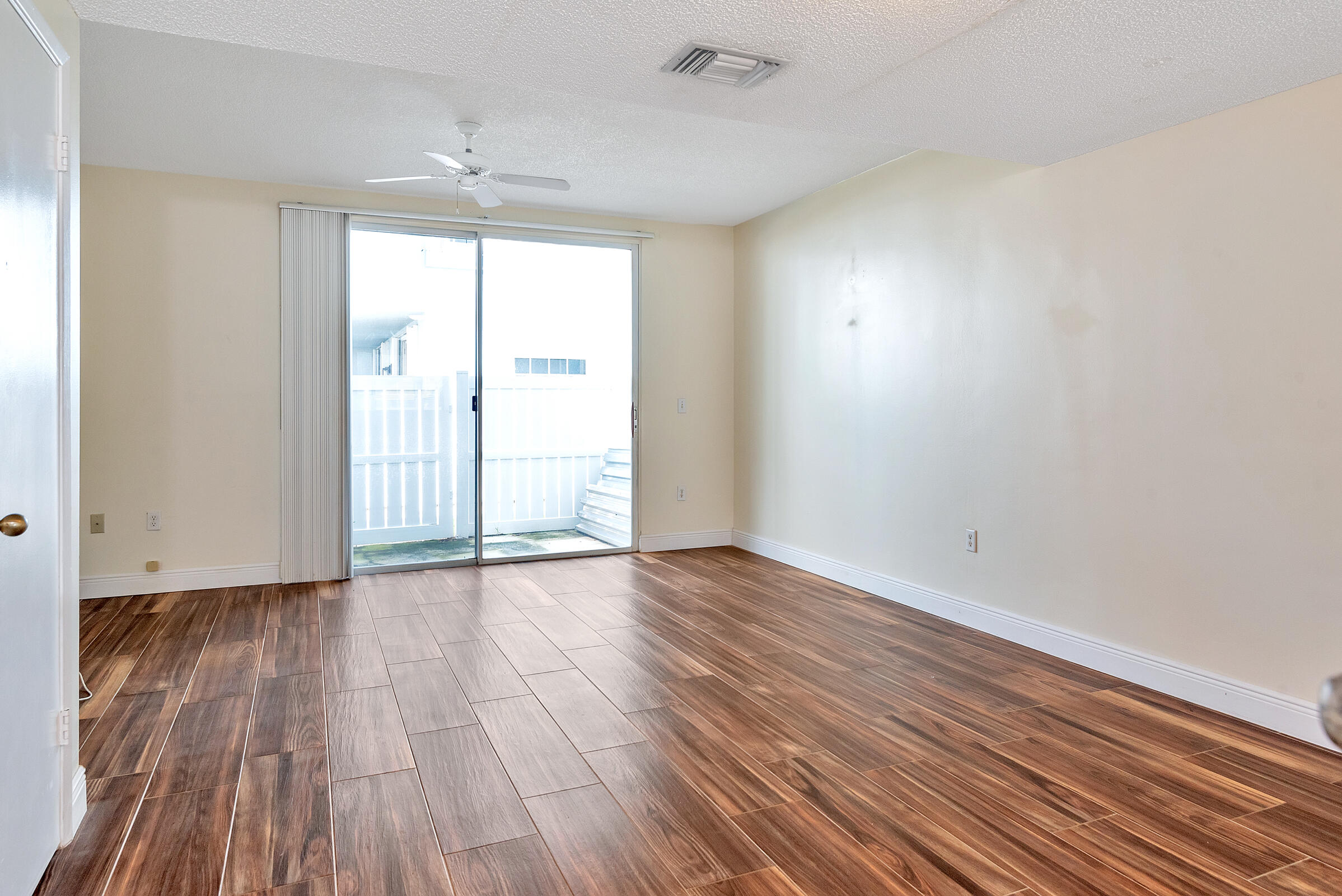 1020 Jeffery Street Boca Raton, FL 33487 - Photo 29 of 56 1020 - 027