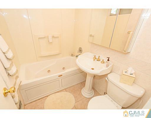 78 Tunison Road New Brunswick, NJ 08901 - Photo 8 of 13