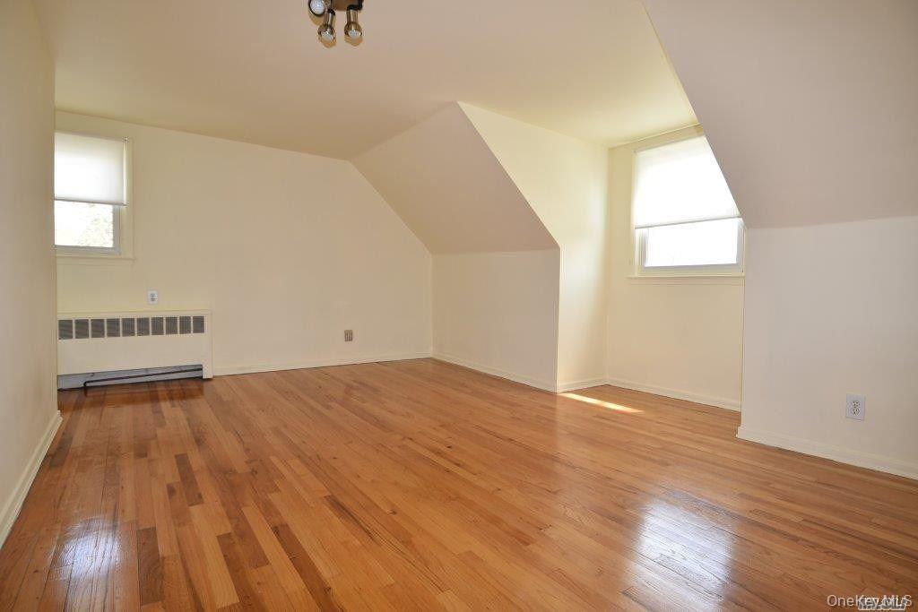267 Haypath Road Old Bethpage, NY 11804 - Photo 10 of 22