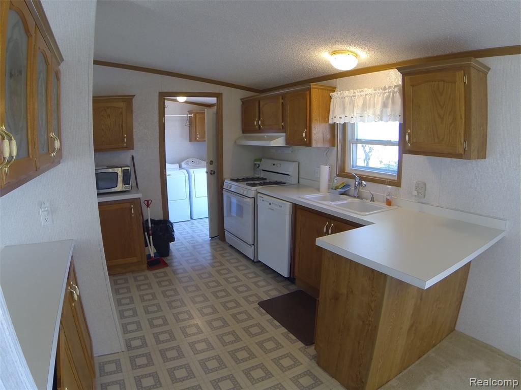 3867 South Lake Shore Road Harbor Beach, MI 48441 - Photo 15 of 23 Gallery Image 15