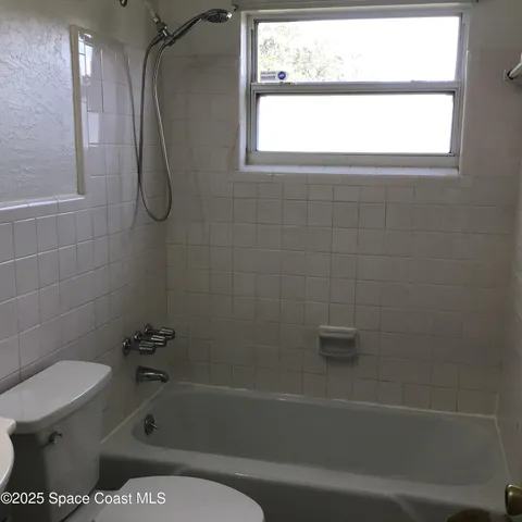 $1,800 | 2360 Warwick Road, Melbourne, FL 32935