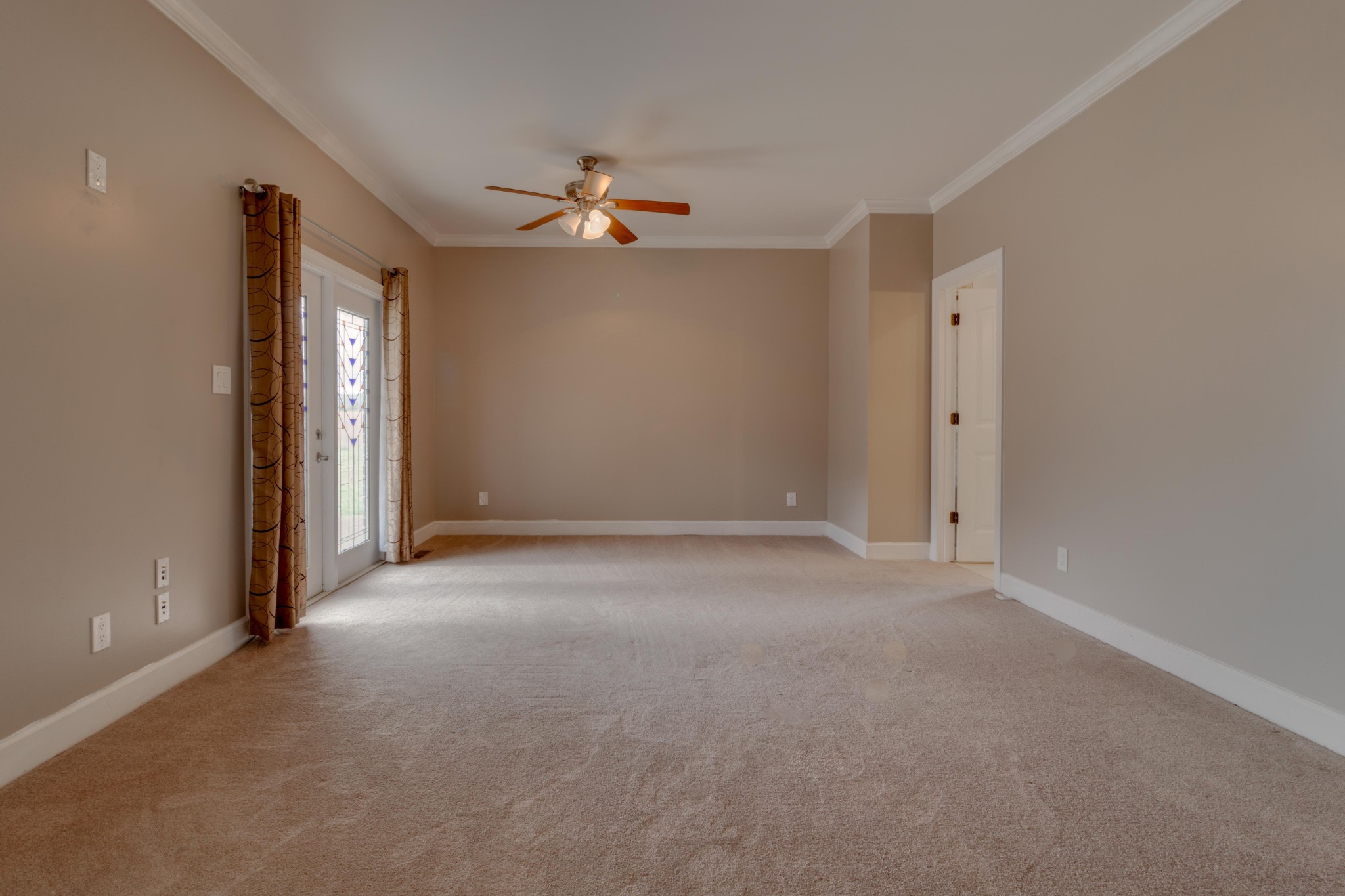 3595 Clark Road Lewisburg, TN 37091 - Photo 18 of 50 a view of an empty room with a bathroom