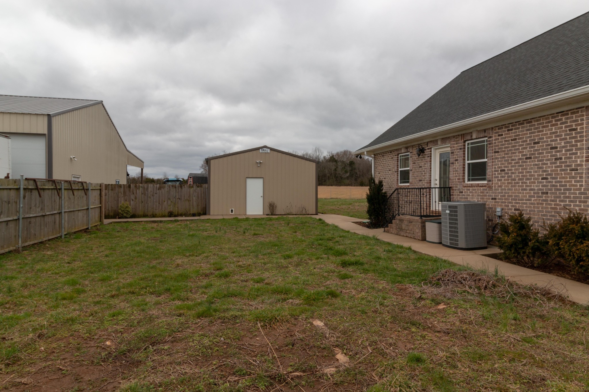 3595 Clark Road Lewisburg, TN 37091 - Photo 44 of 50 a backyard of a house