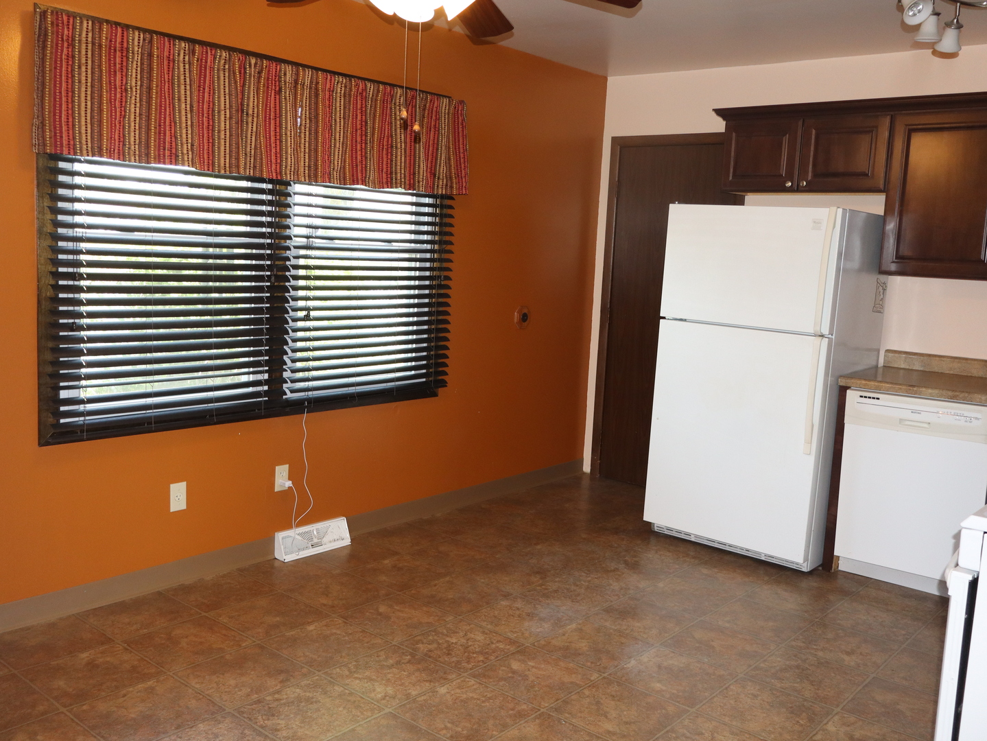 312 Dixon Street Streator, IL 61364 - Photo 7 of 18