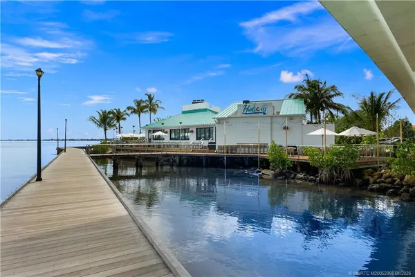 $147,800 | 2950 Southeast Ocean Boulevard, Unit 52, Stuart, FL 34996