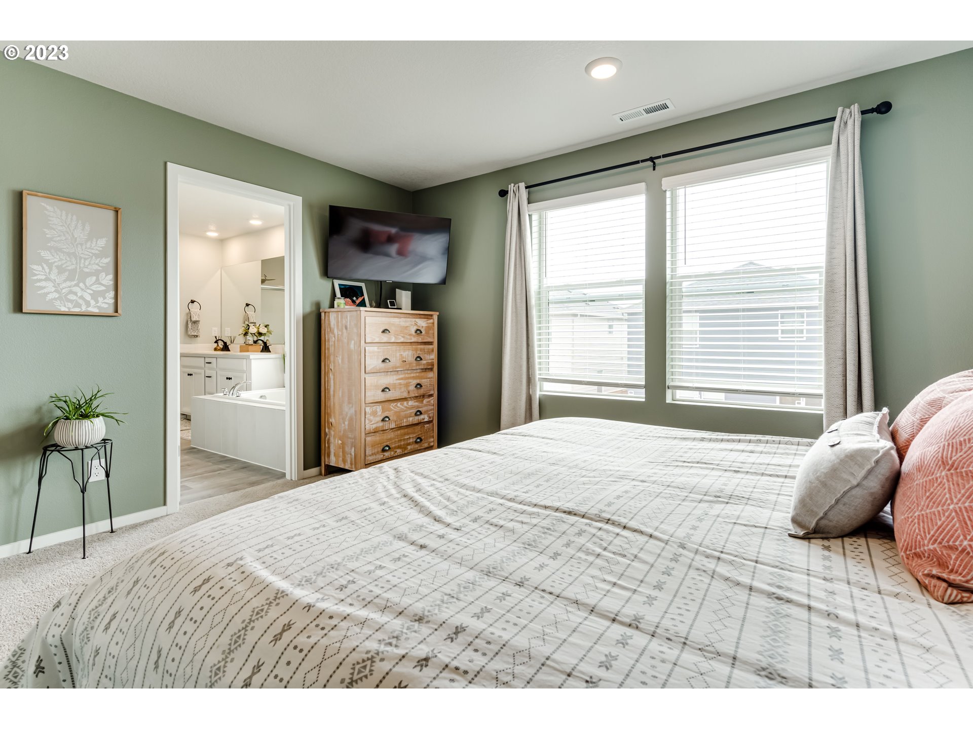 2951 Fenya Street Springfield, OR 97477 - Photo 22 of 32 a bedroom with a bed and a large window