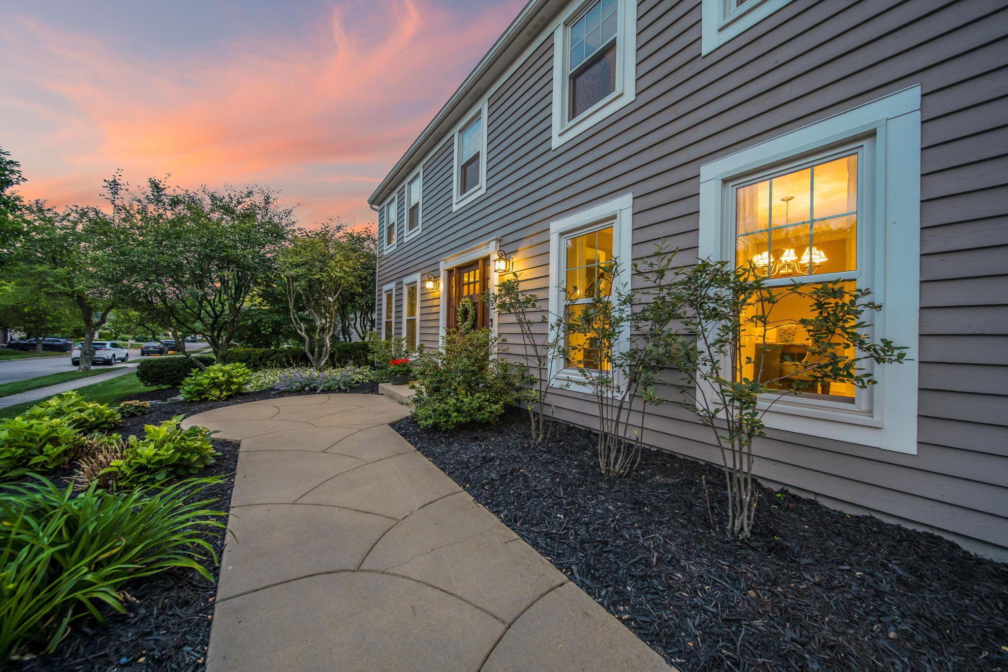 3377 River Narrows Road Hilliard, OH 43026 - Photo 85 of 94 Exterior - Evening Images