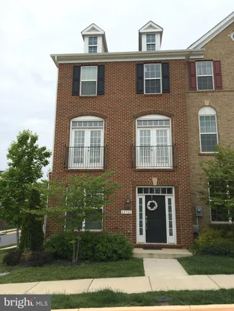 $3,300 | 42724 Redpath Terrace, Ashburn, VA 20147