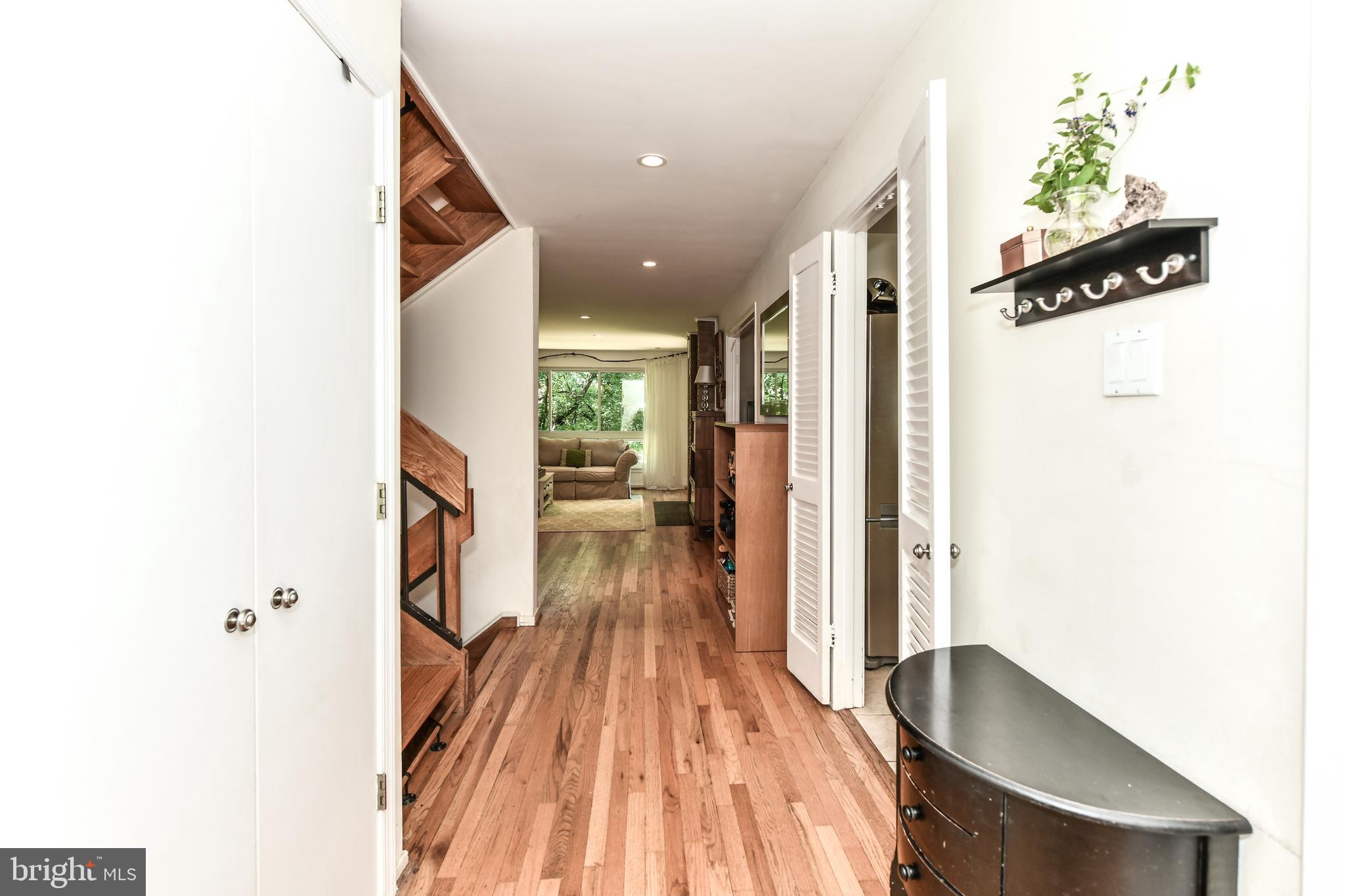 11740 Indian Ridge Road Reston, VA 20191 - Photo 3 of 32