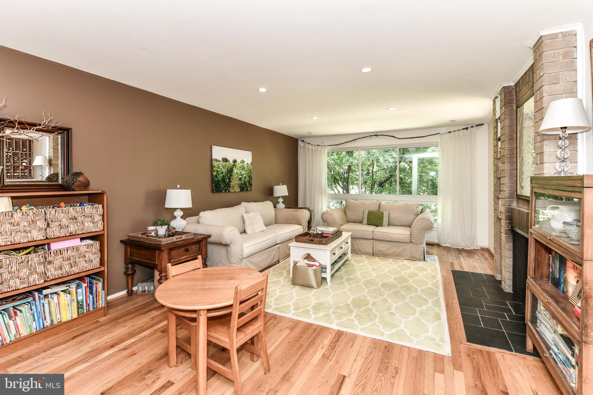 11740 Indian Ridge Road Reston, VA 20191 - Photo 5 of 32