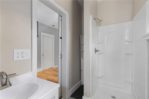 $3,500 | 427 Spring Street, Unit 1, Newport, RI 02840