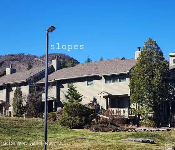 $399,000 | 56 Highlands Lane, Unit F3, Hunter, NY 12442