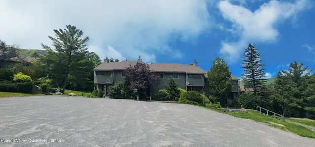 $399,000 | 56 Highlands Lane, Unit F3, Hunter, NY 12442