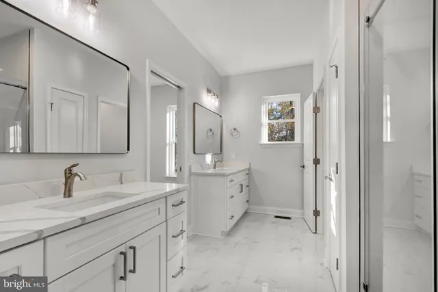 a close view of a faucet in a faucet