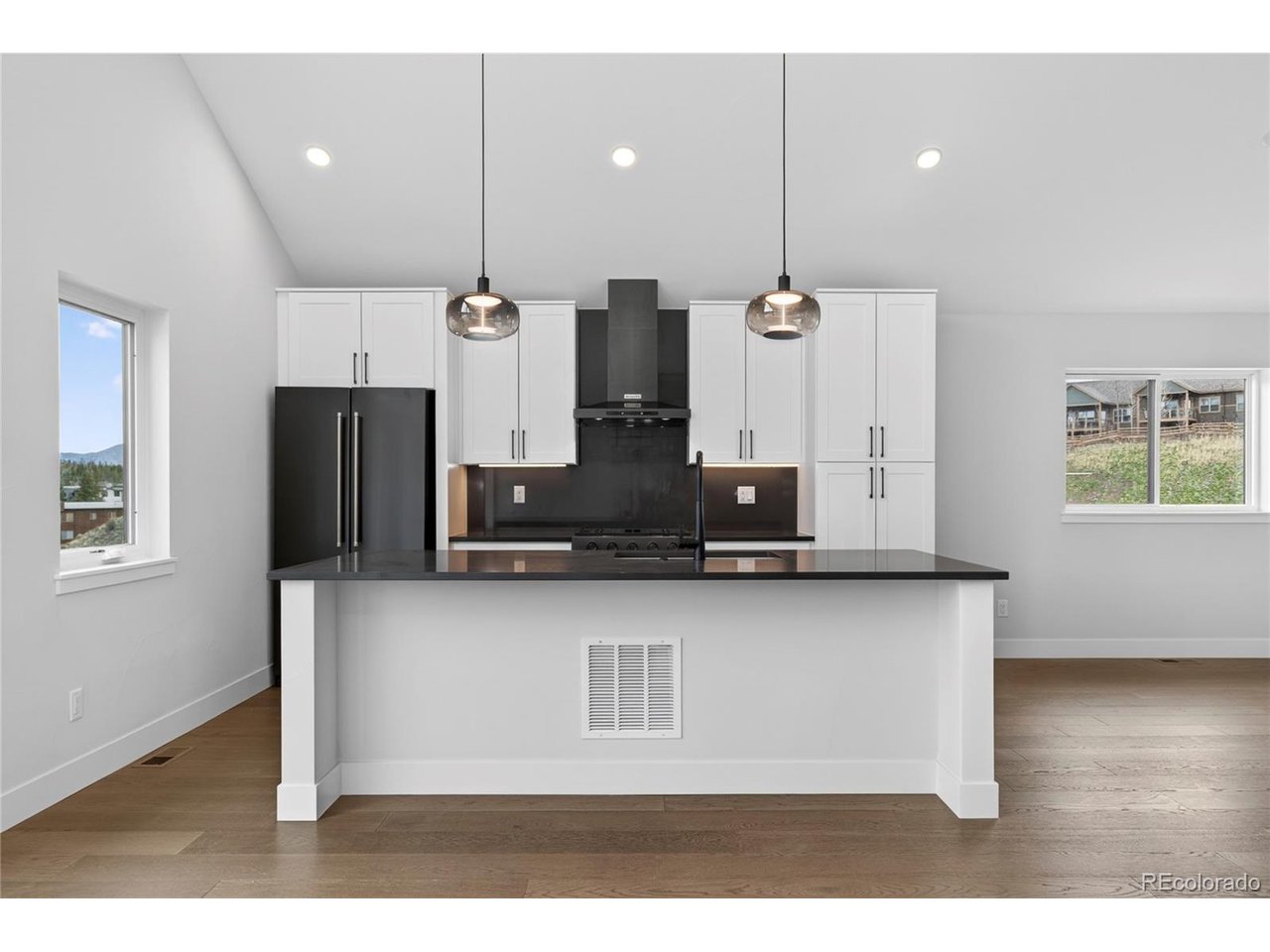 119 Wheeler Road, Unit 4 Winter Park, CO 80482 - Photo 8 of 48
