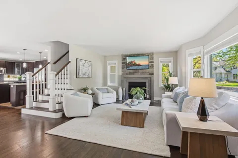 $750,000 | 4850 West 64th Street, Edina, MN 55435