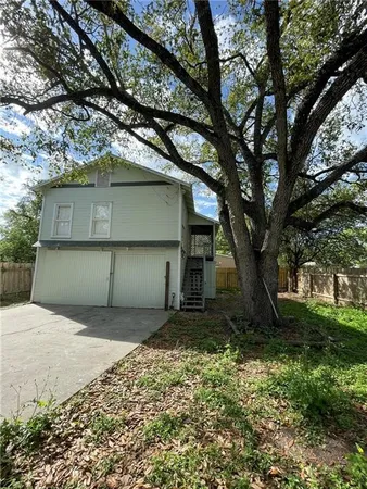 $650 | 715 1/2 West Richard Avenue, Kingsville, TX 78363