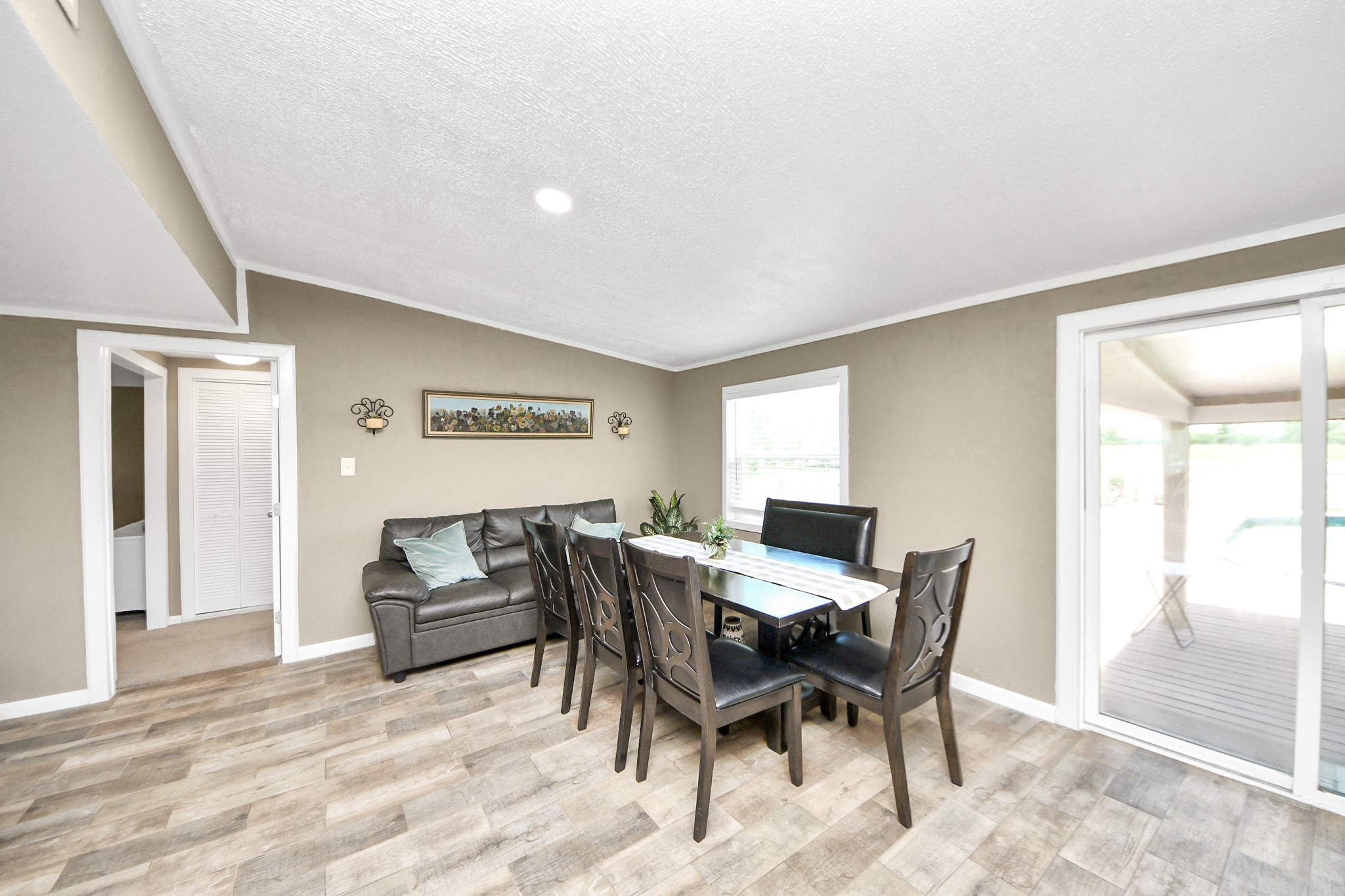 9832 Providence Road Needville, TX 77461 - Photo 13 of 41 Dining Area