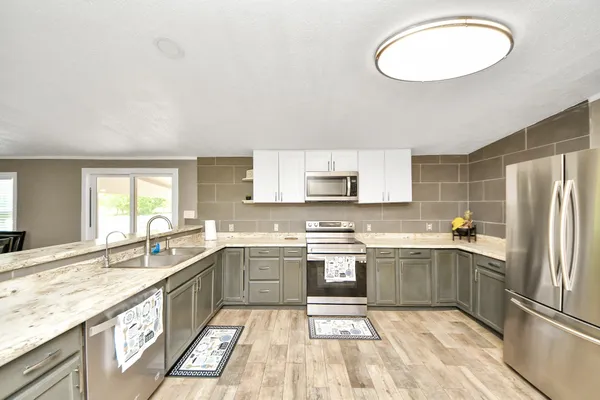 $465,000 | 9832 Providence Road, Needville, TX 77461