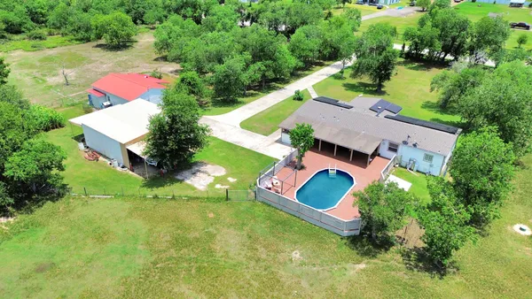 $465,000 | 9832 Providence Road, Needville, TX 77461