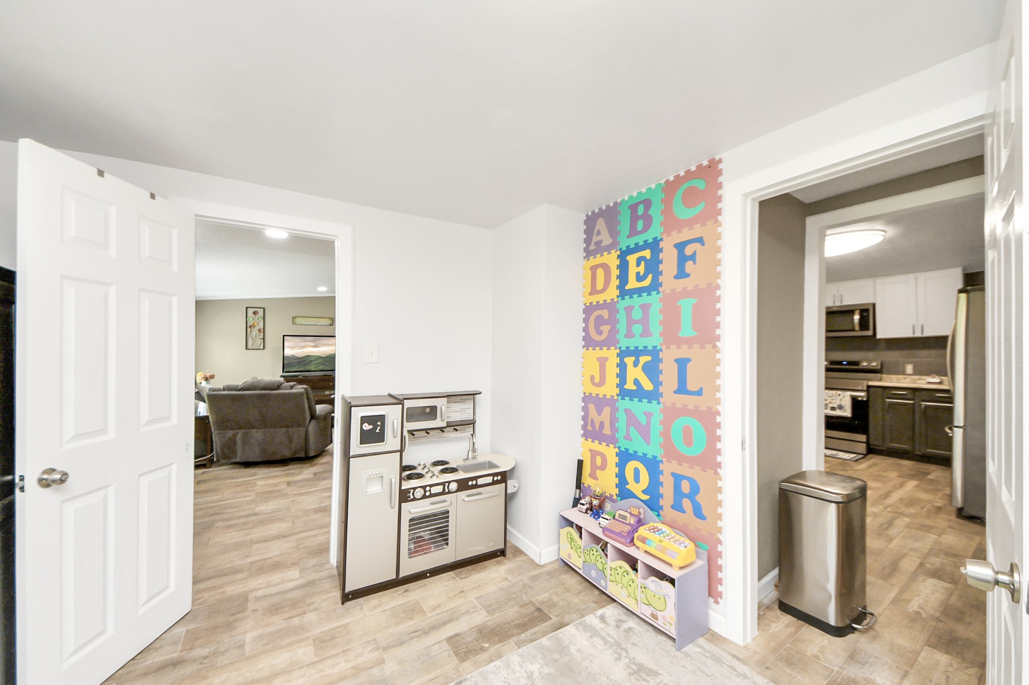 9832 Providence Road Needville, TX 77461 - Photo 22 of 41 Playroom/ Office