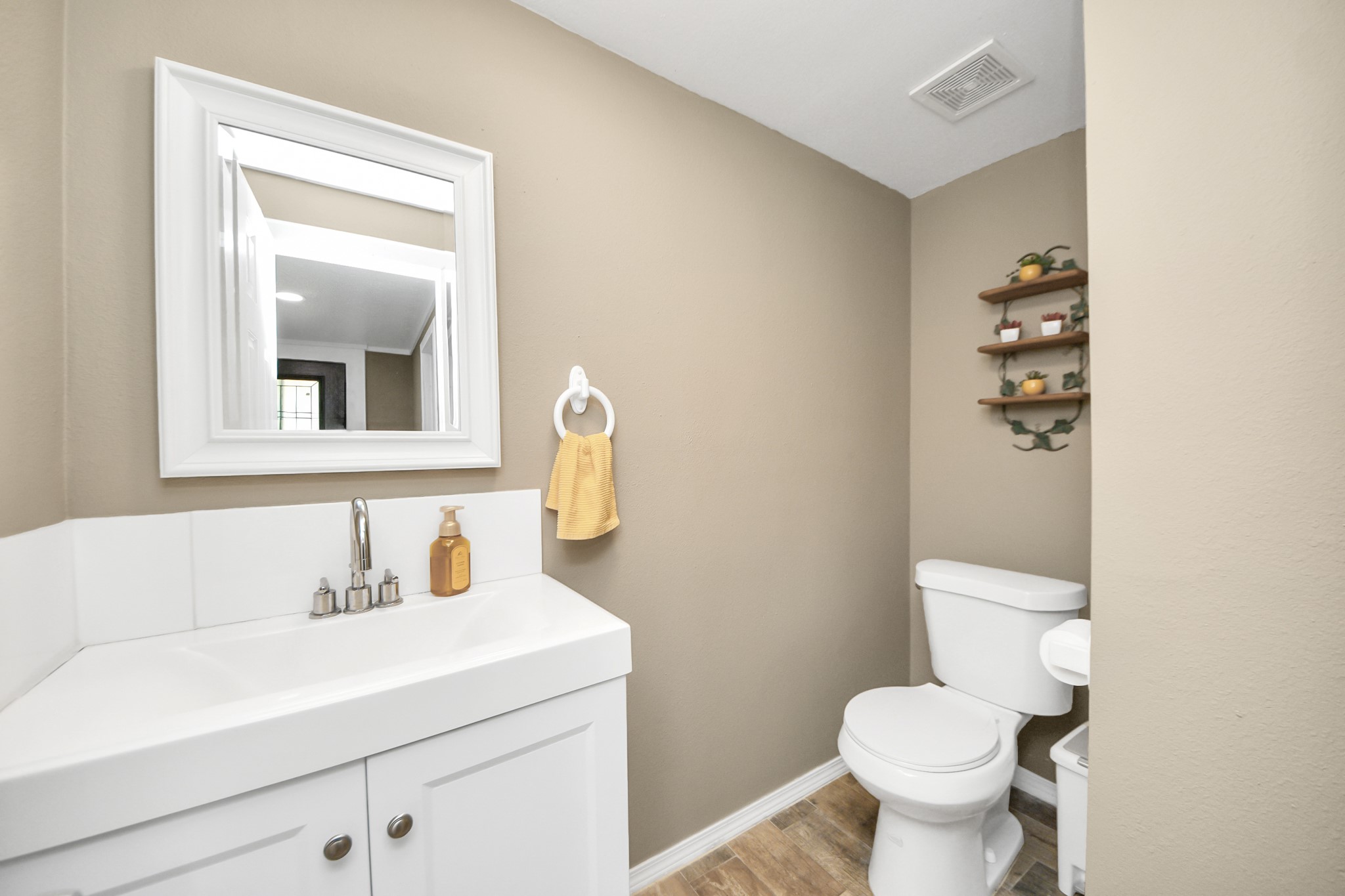 9832 Providence Road Needville, TX 77461 - Photo 23 of 41 Half Bath