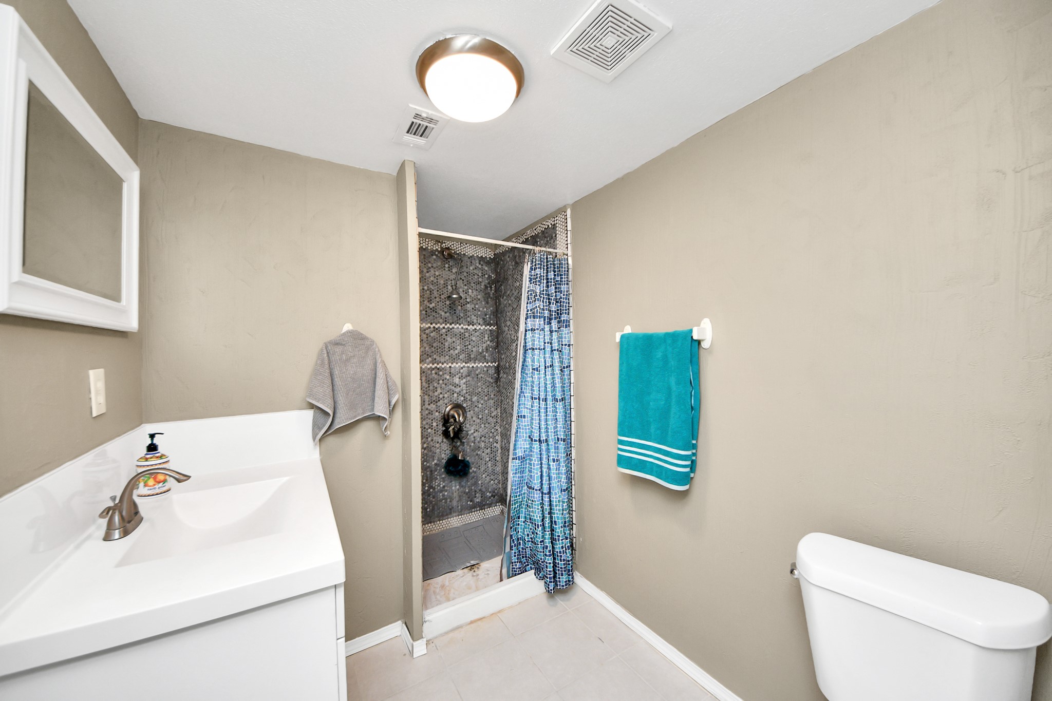 9832 Providence Road Needville, TX 77461 - Photo 25 of 41 Second Bedroom with Stand up shower
