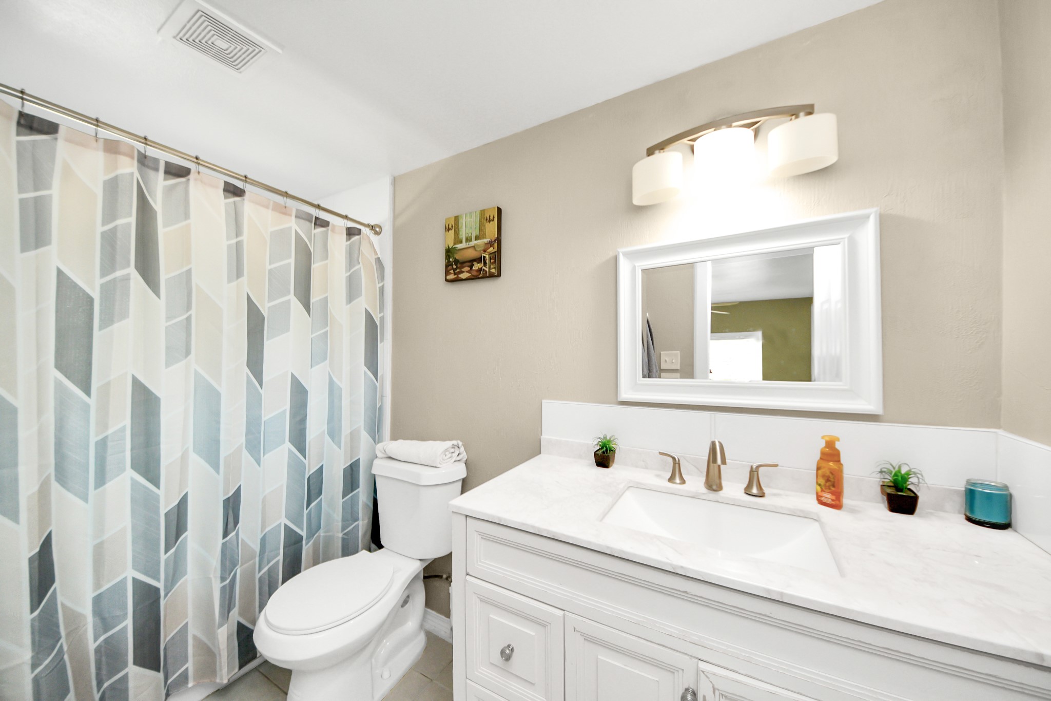 9832 Providence Road Needville, TX 77461 - Photo 27 of 41 Third Bedroom with Full Bath