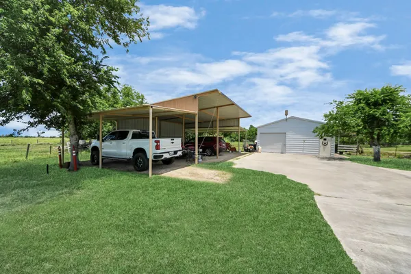 $465,000 | 9832 Providence Road, Needville, TX 77461