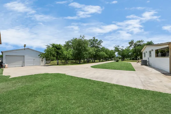 $465,000 | 9832 Providence Road, Needville, TX 77461