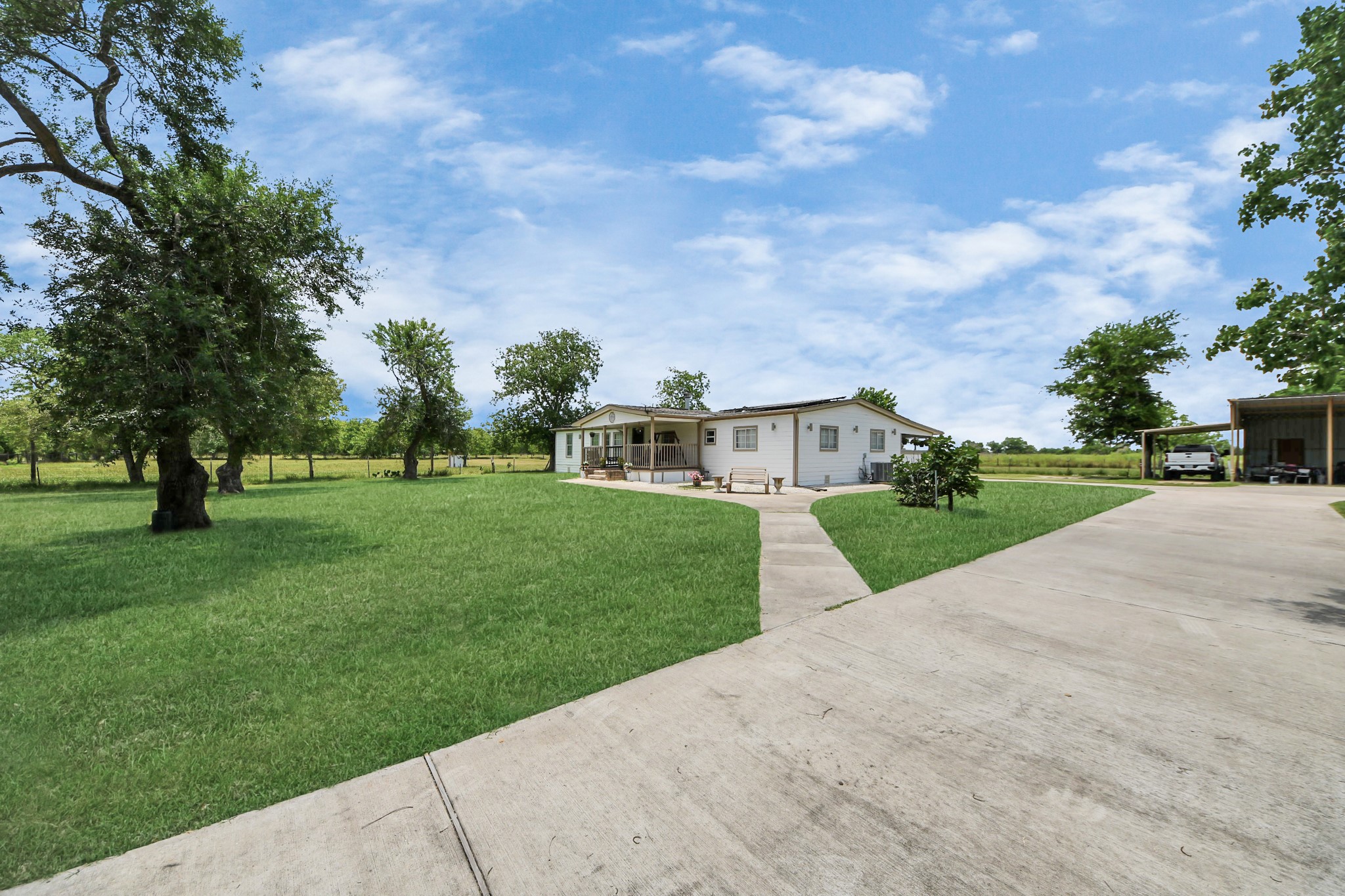 9832 Providence Road Needville, TX 77461 - Photo 7 of 41