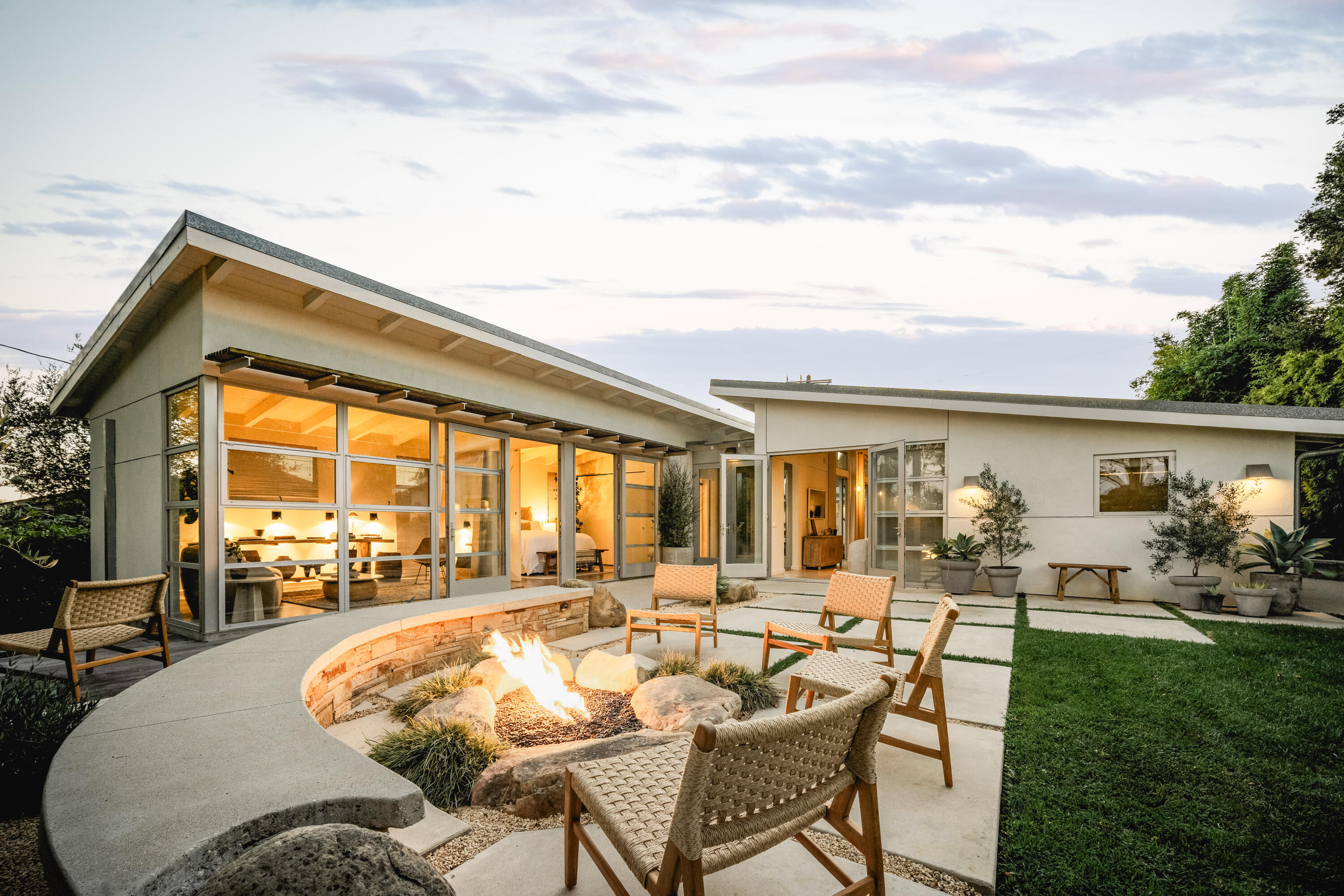 1076 Cheltenham Road Santa Barbara, CA 93105 - Photo 1 of 35 Twilight