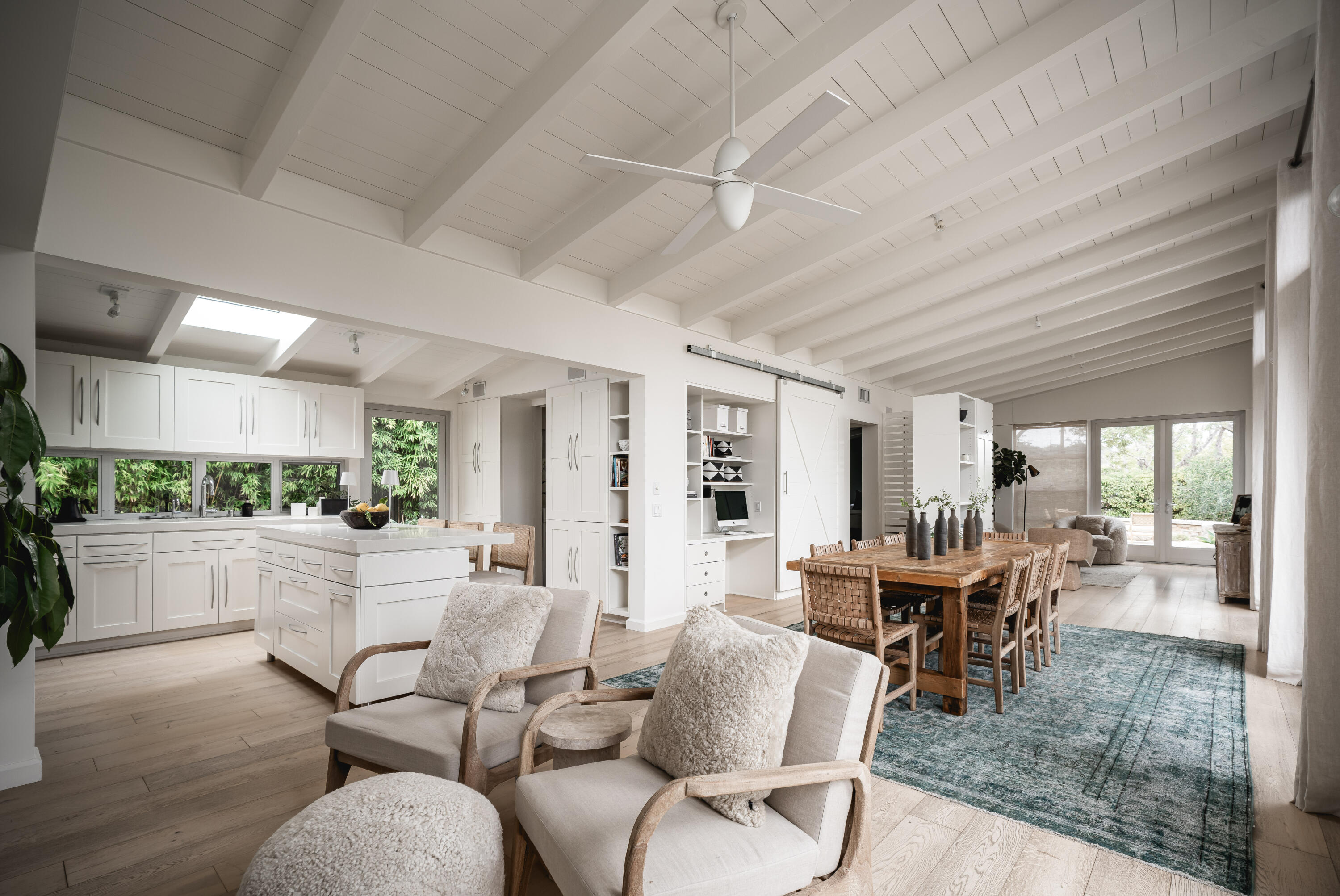 1076 Cheltenham Road Santa Barbara, CA 93105 - Photo 4 of 35 Main living spaces
