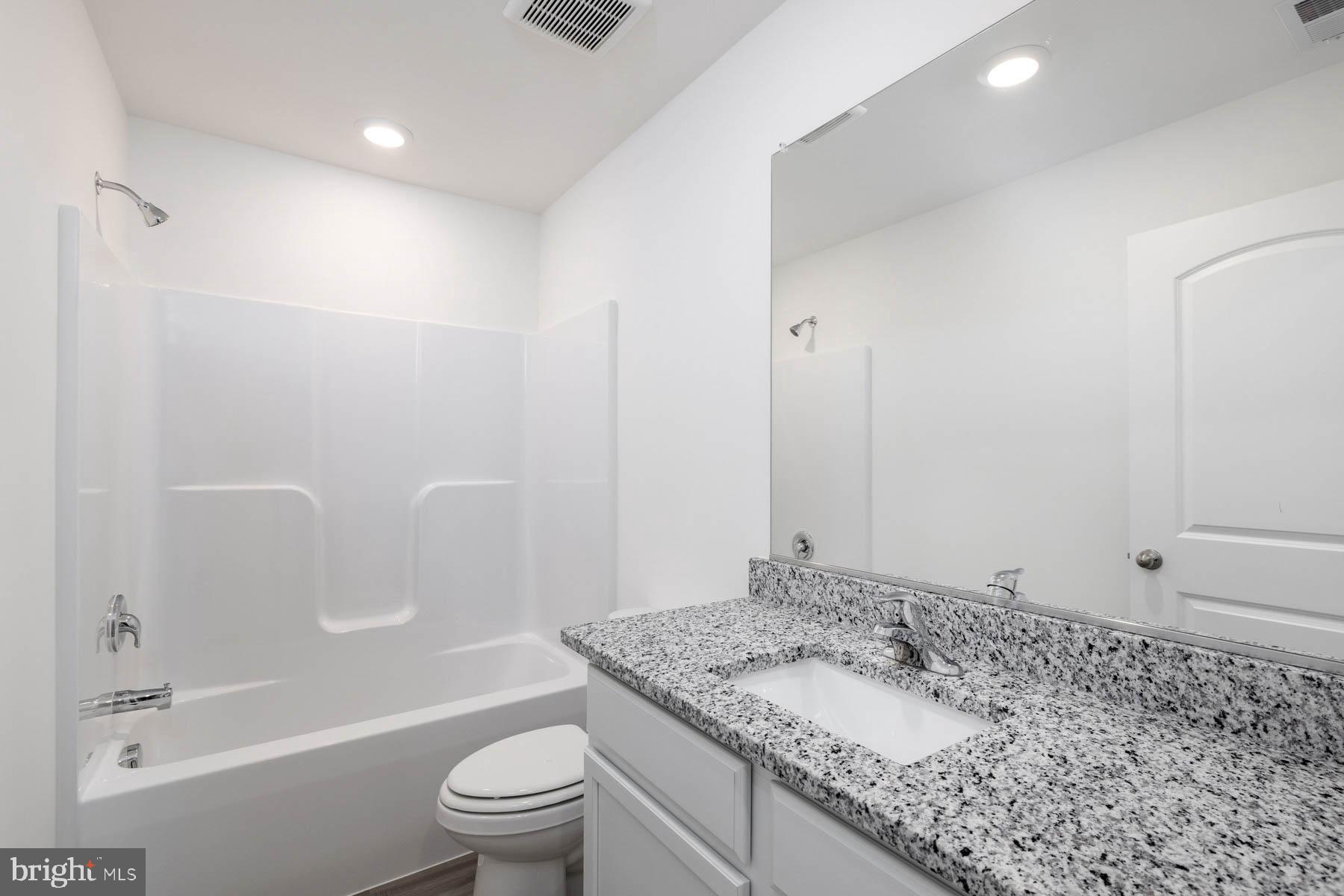 17050 Rollins Road Bowling Green, VA 22427 - Photo 11 of 13 2nd Full Bathroom