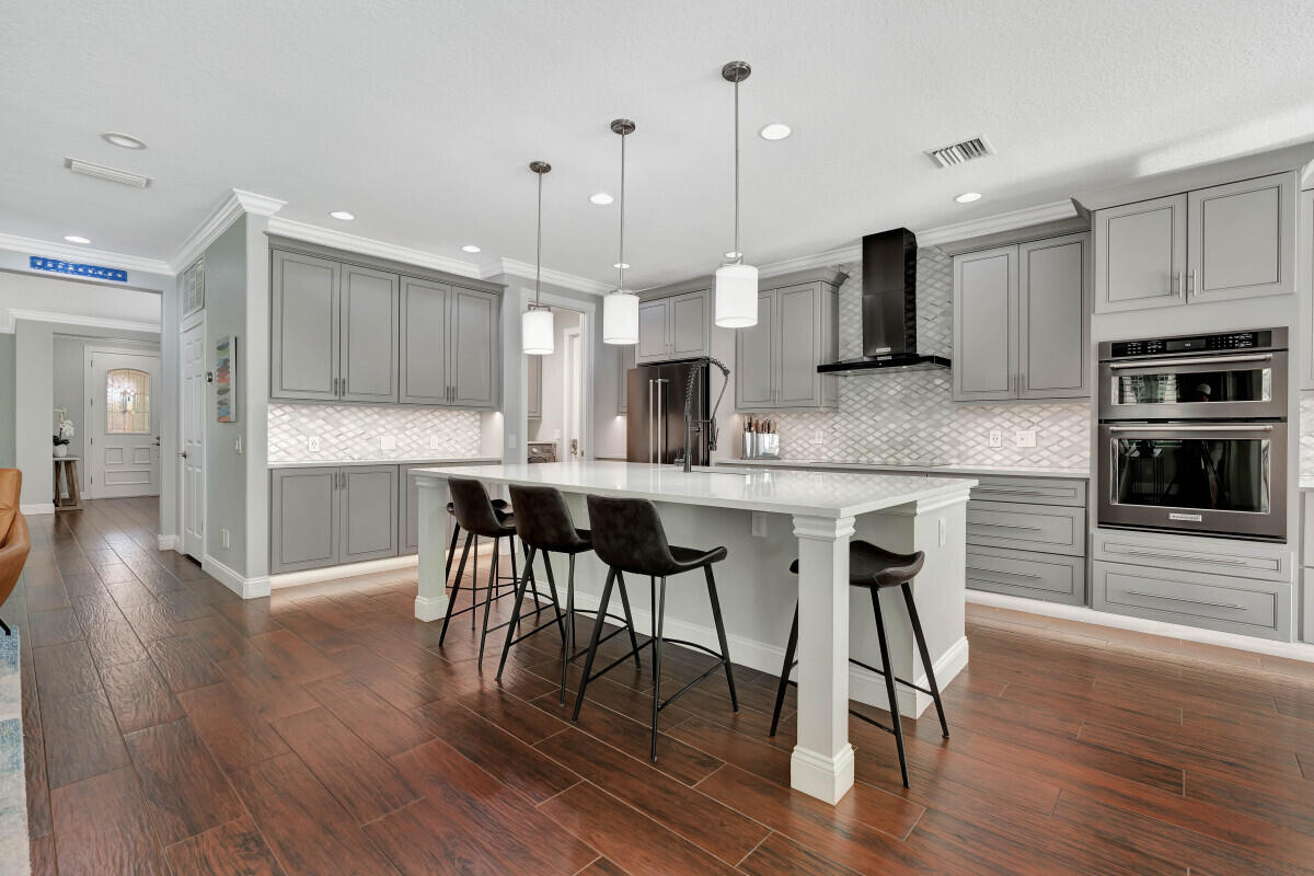 4041 Community Drive Jupiter, FL 33458 - Photo 12 of 36 12