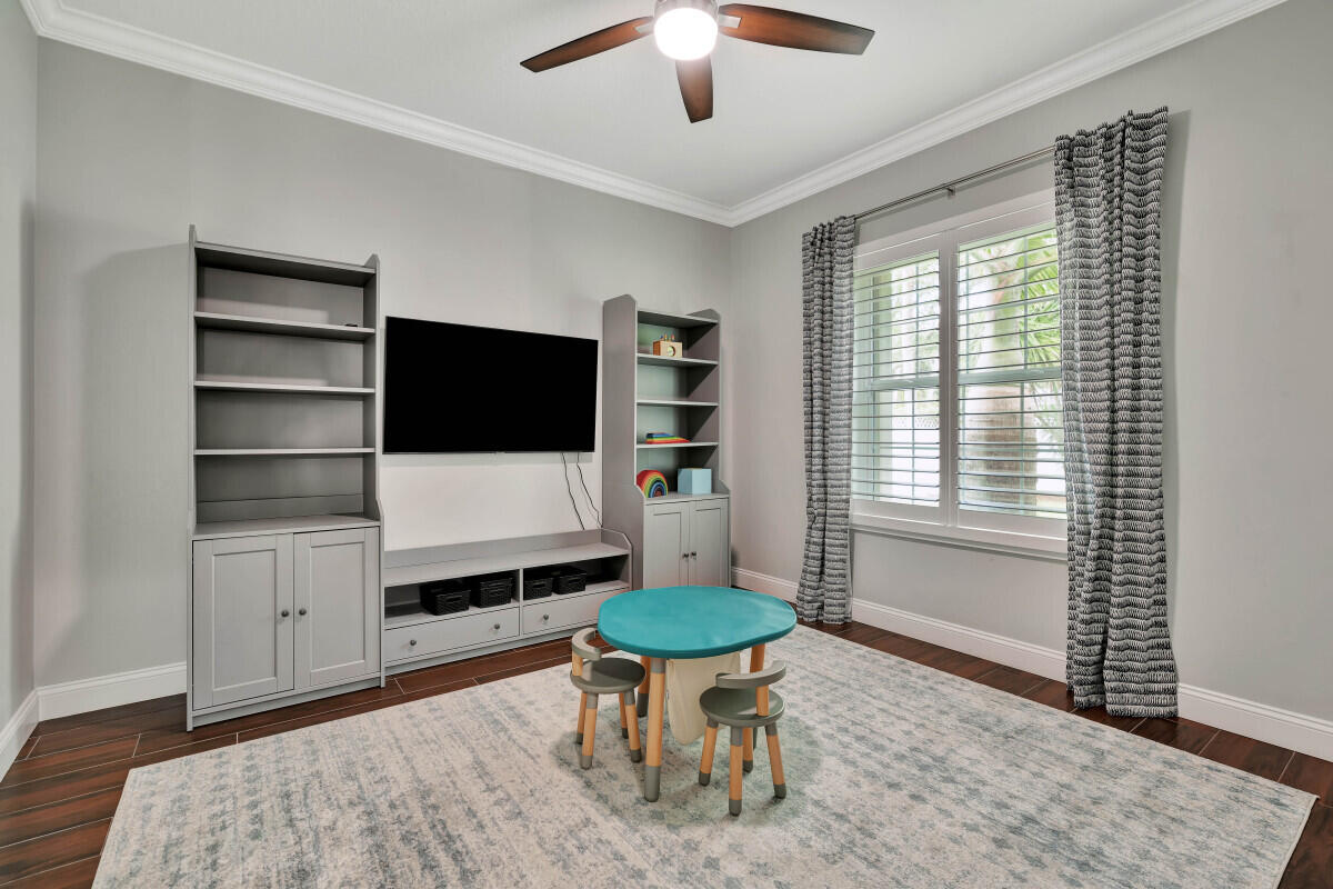 4041 Community Drive Jupiter, FL 33458 - Photo 16 of 36 16