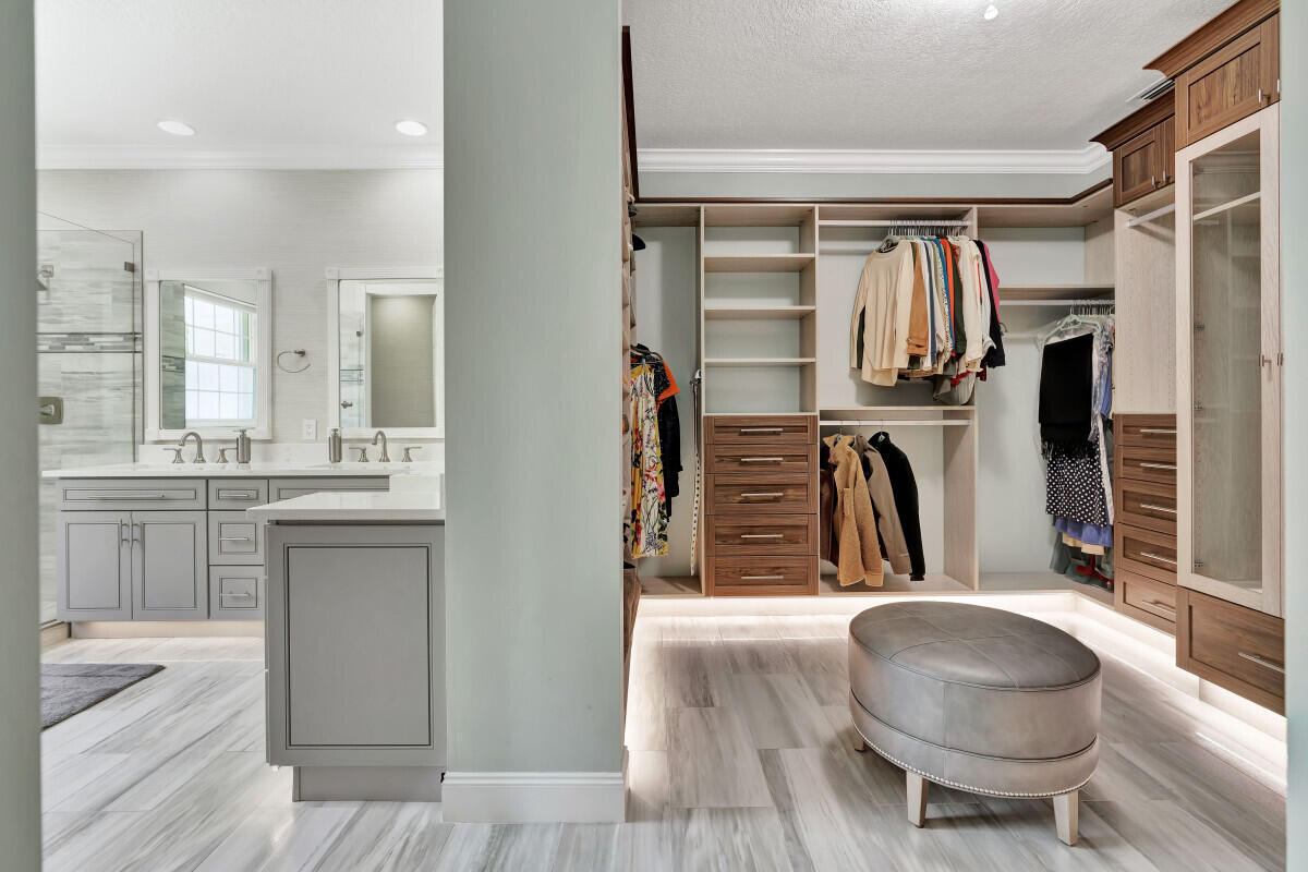 4041 Community Drive Jupiter, FL 33458 - Photo 20 of 36 20