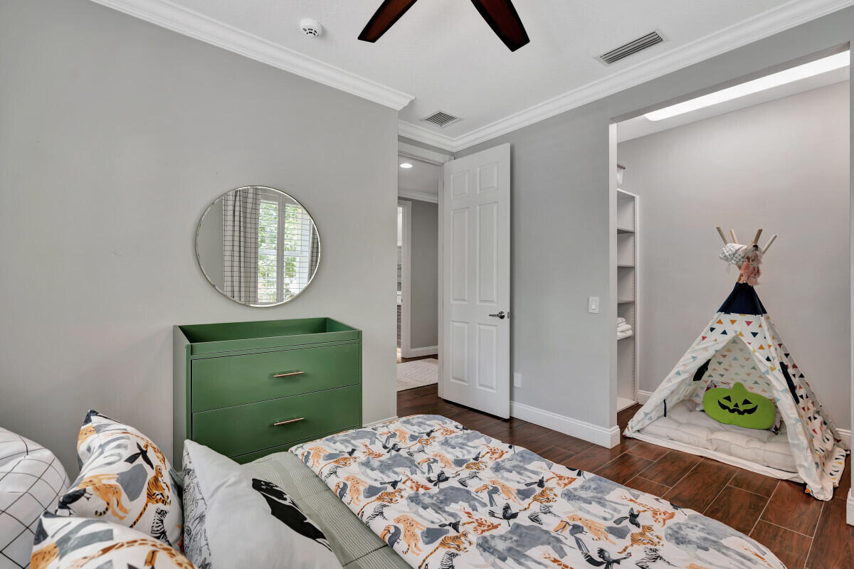 4041 Community Drive Jupiter, FL 33458 - Photo 26 of 36 26