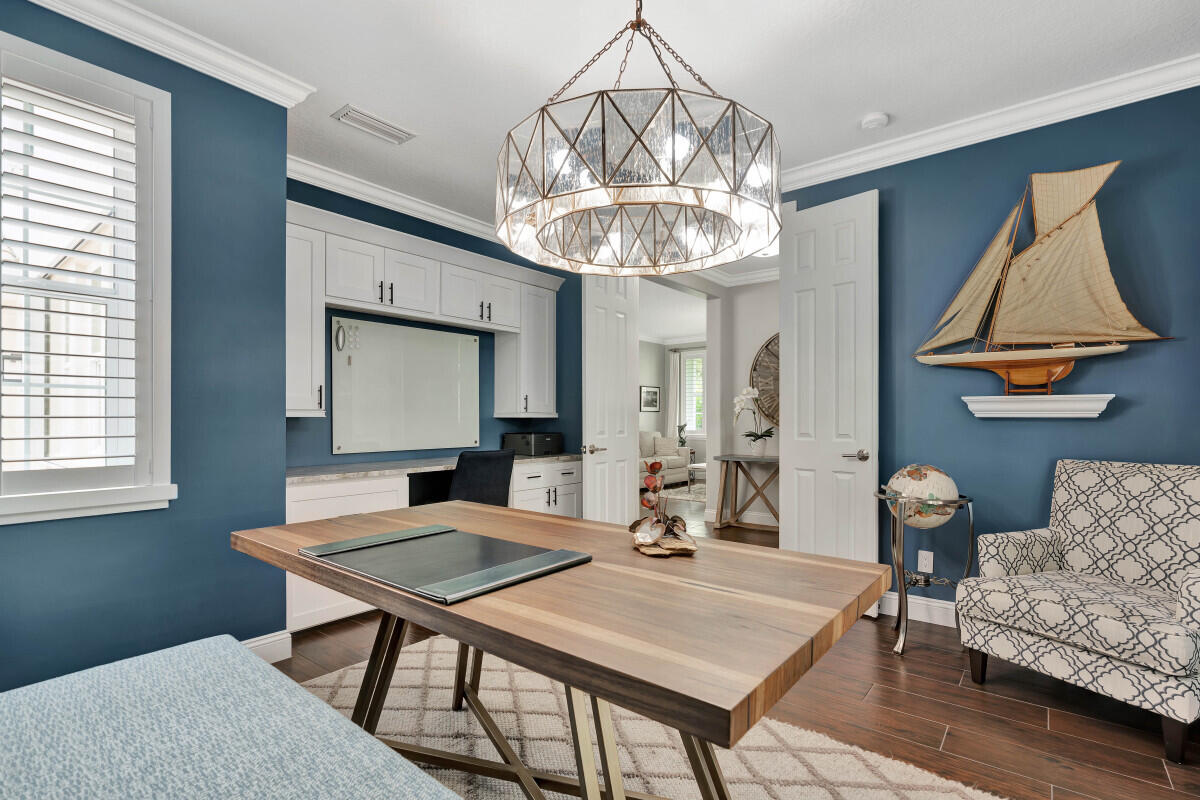 4041 Community Drive Jupiter, FL 33458 - Photo 6 of 36 6