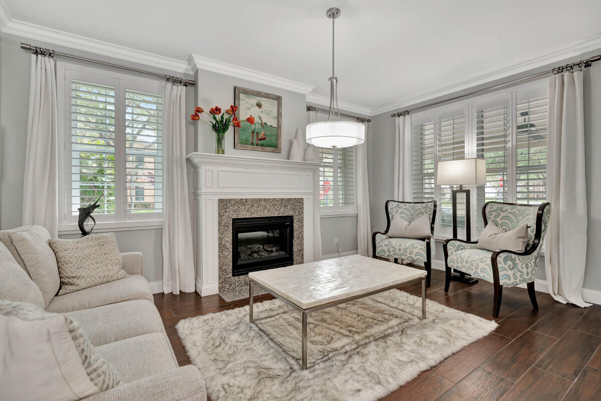 4041 Community Drive Jupiter, FL 33458 - Photo 9 of 36 9