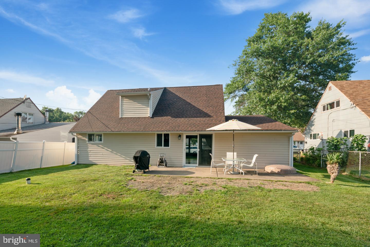 47 Micahill Road Levittown, PA 19056 - Photo 23 of 24 Exterior Back