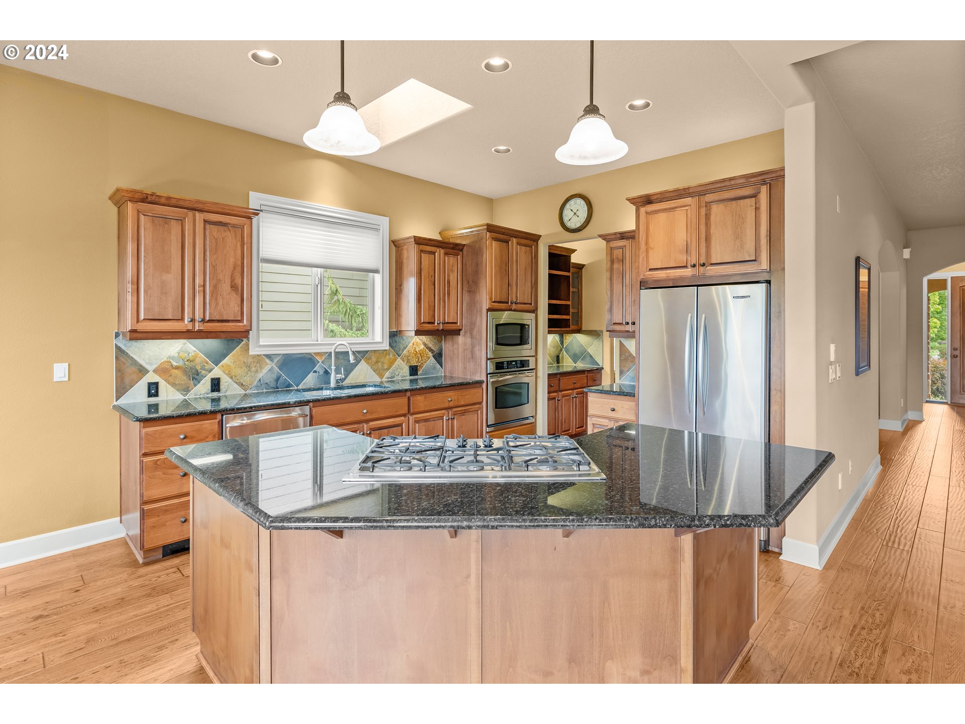 23485 Southwest Richen Park Terrace Sherwood, OR 97140 - Photo 3 of 32 Gallery Image 3