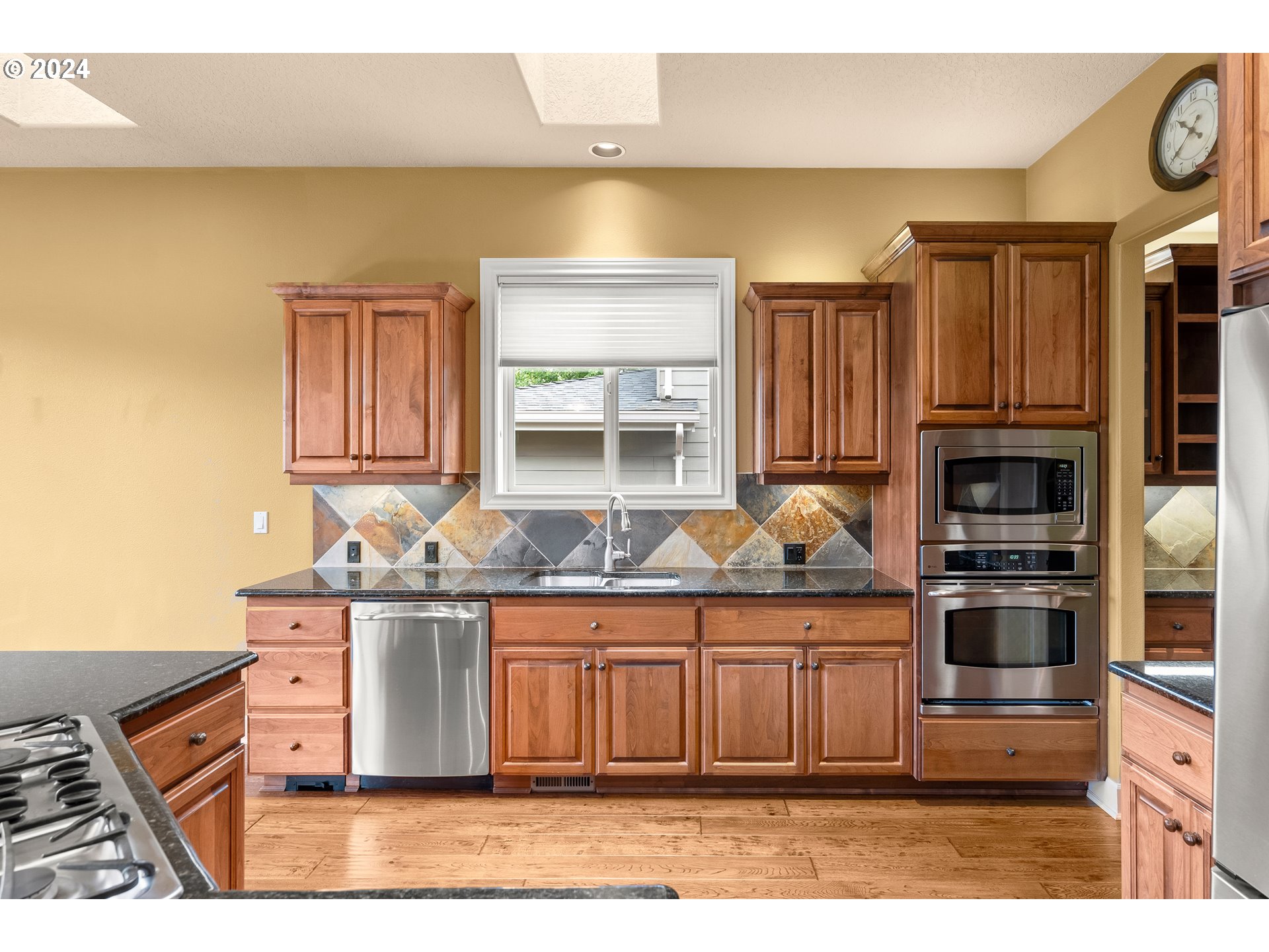 23485 Southwest Richen Park Terrace Sherwood, OR 97140 - Photo 5 of 32 Gallery Image 5