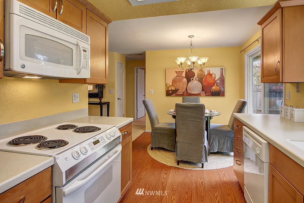17523 24th Avenue Southeast Bothell, WA 98012 - Photo 5 of 10