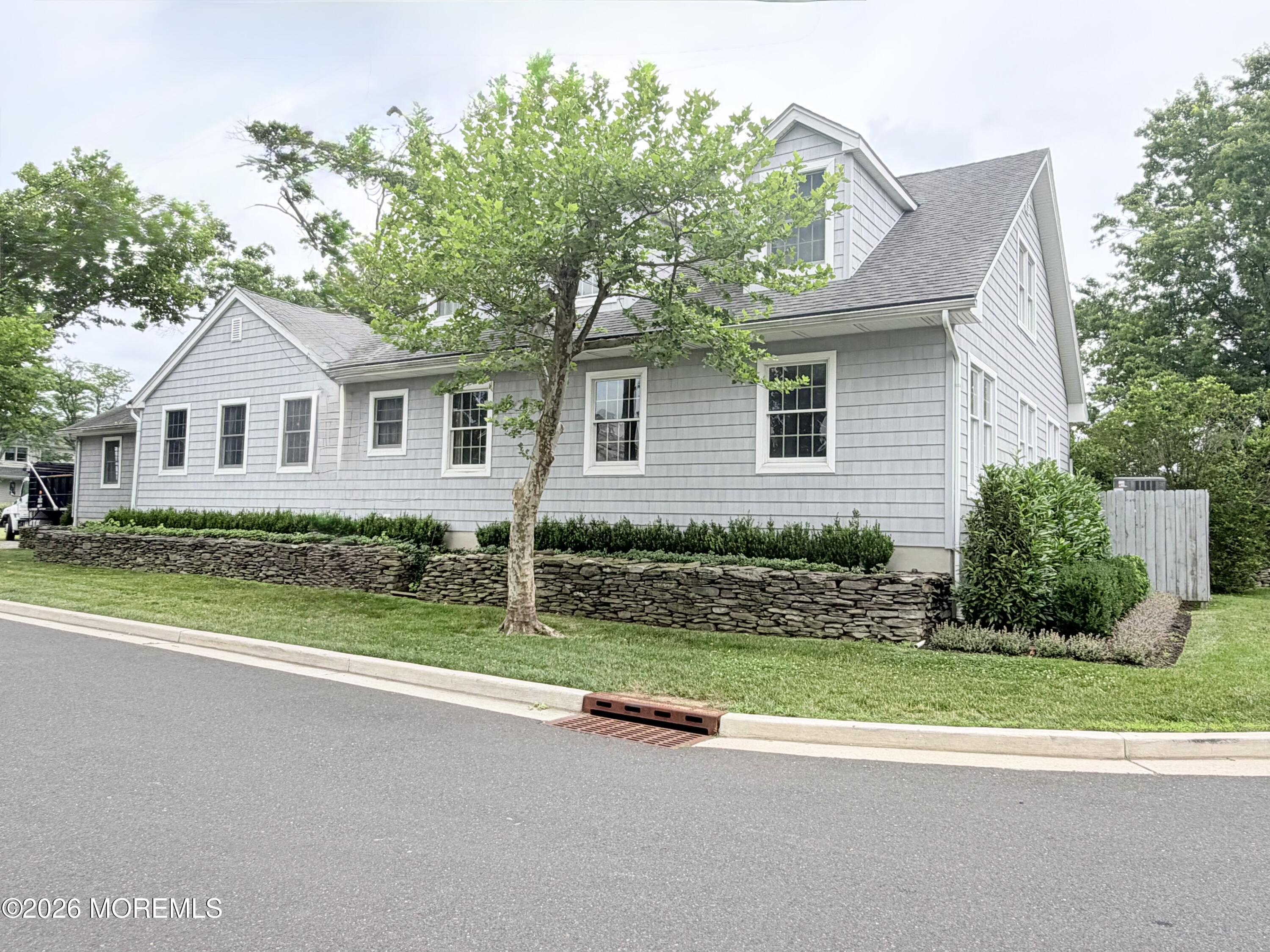 68 Goose Neck Point Road Oceanport, NJ 07757 - Photo 9 of 32 IMG_2789