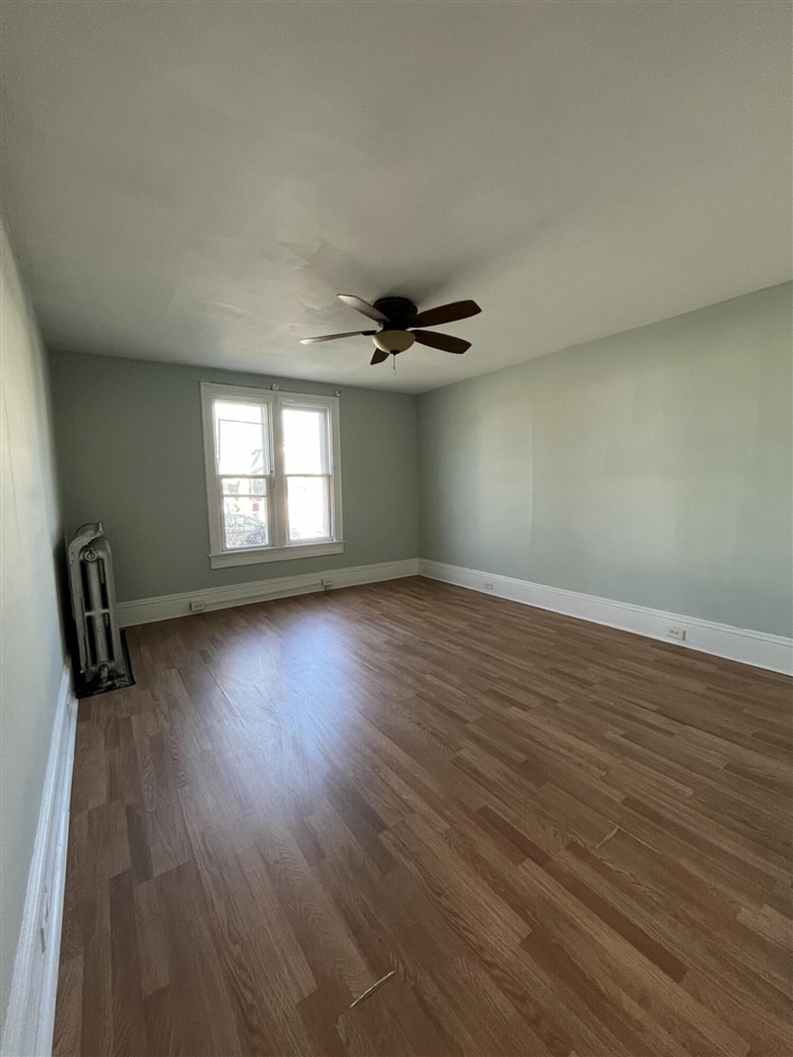 12 Indiana Avenue Southwest Grand Rapids, MI 49504 - Photo 2 of 12