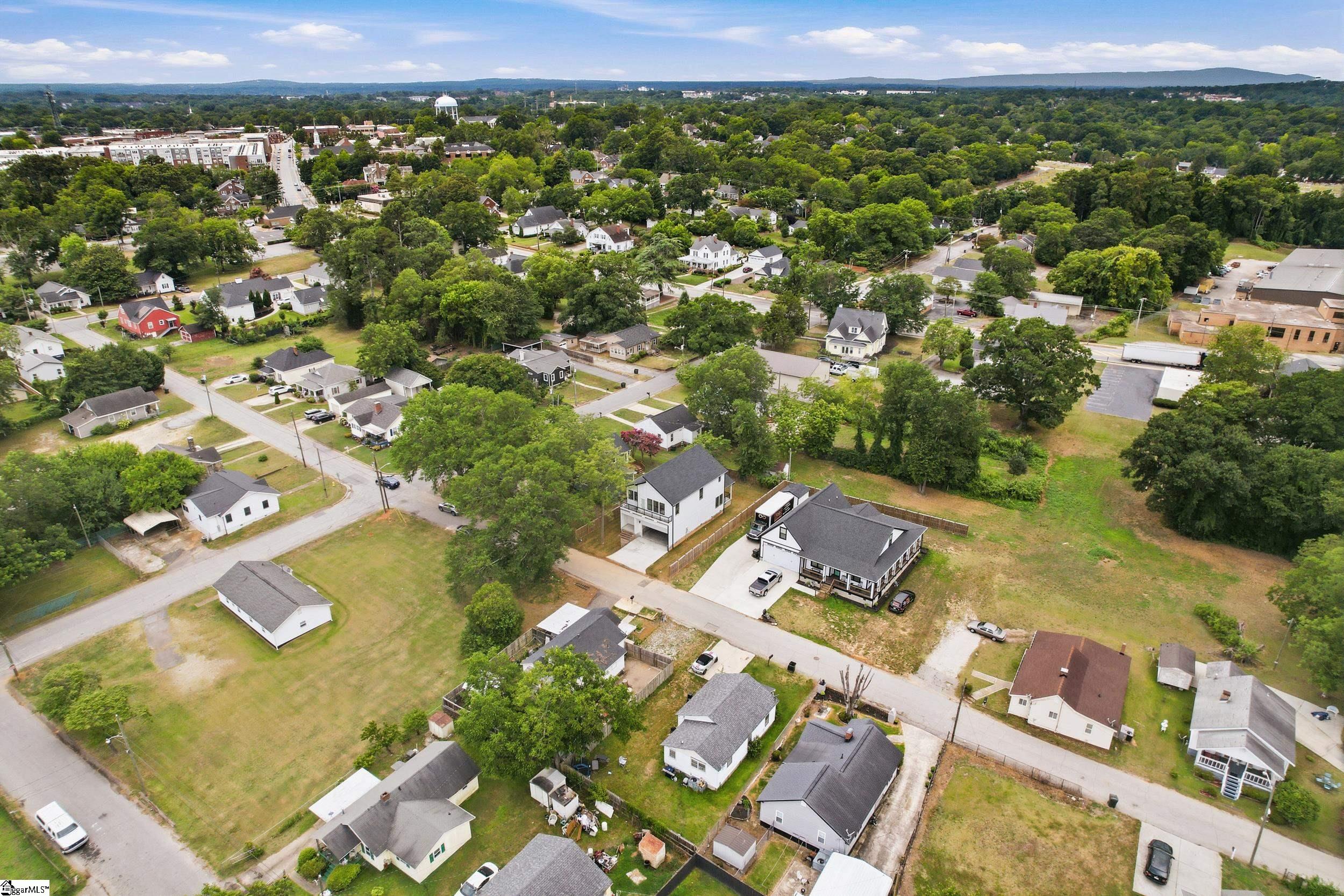201 Earl Street Greer, SC 29651 - Photo 29 of 34