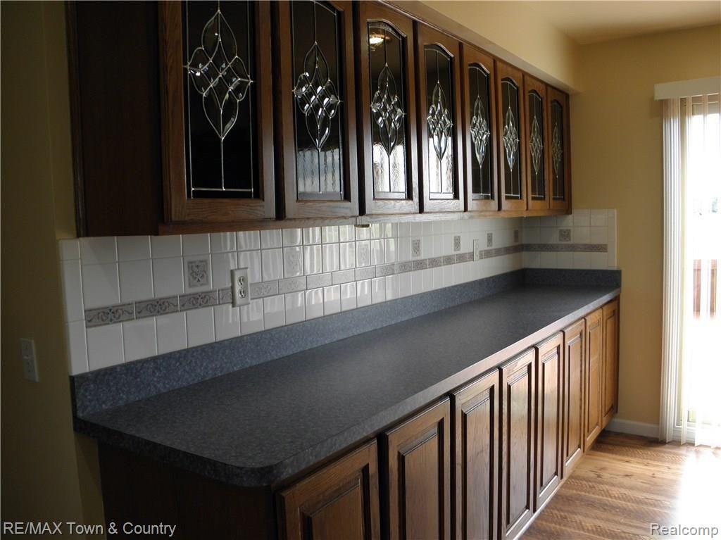 8500 Sharp Road Swartz Creek, MI 48473 - Photo 11 of 42 P1010016.jpg